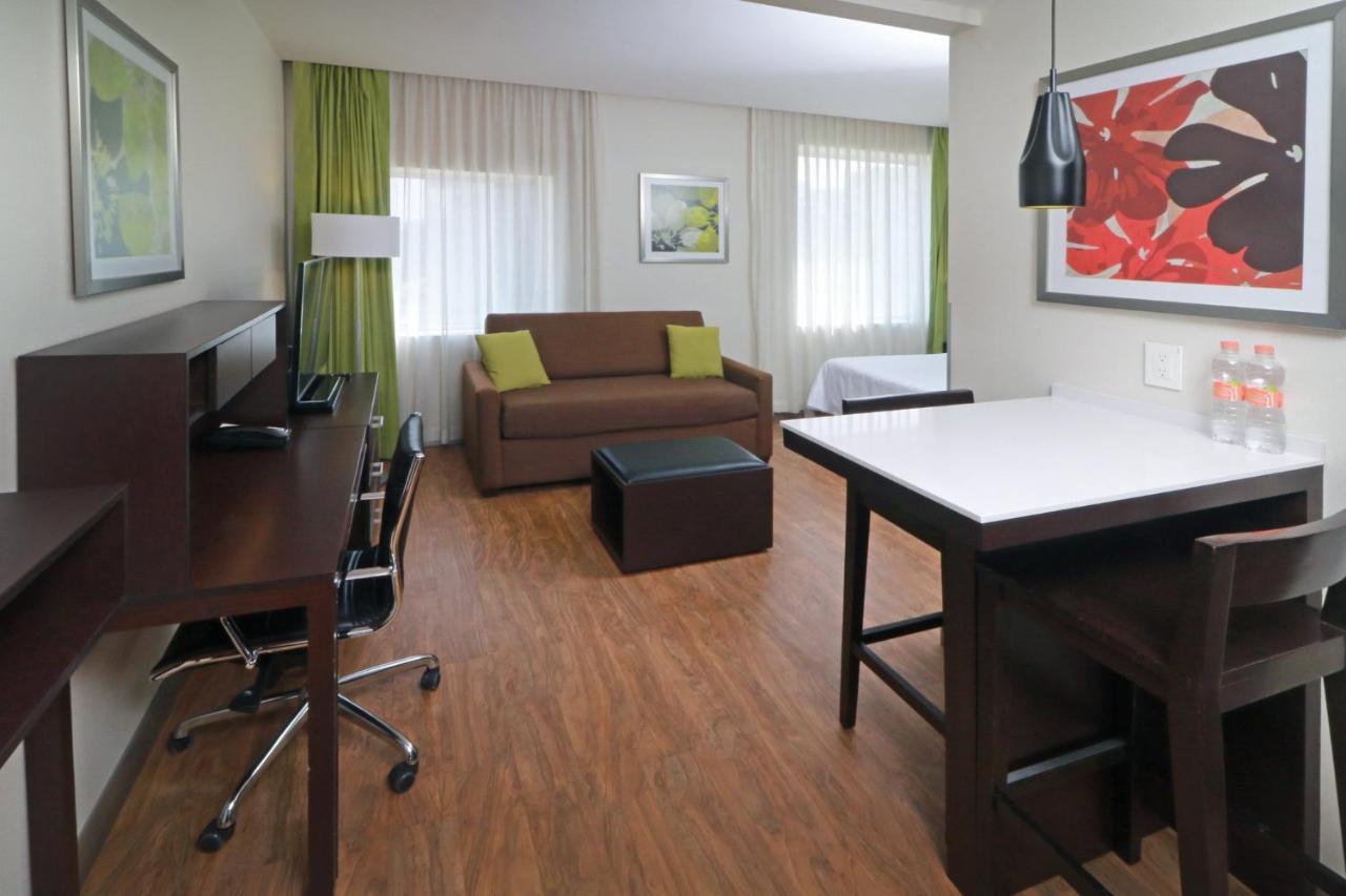 Staybridge Suites San Luis Potosi By Ihg Exterior photo